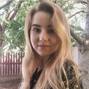 Meet your Posher, Jasmine